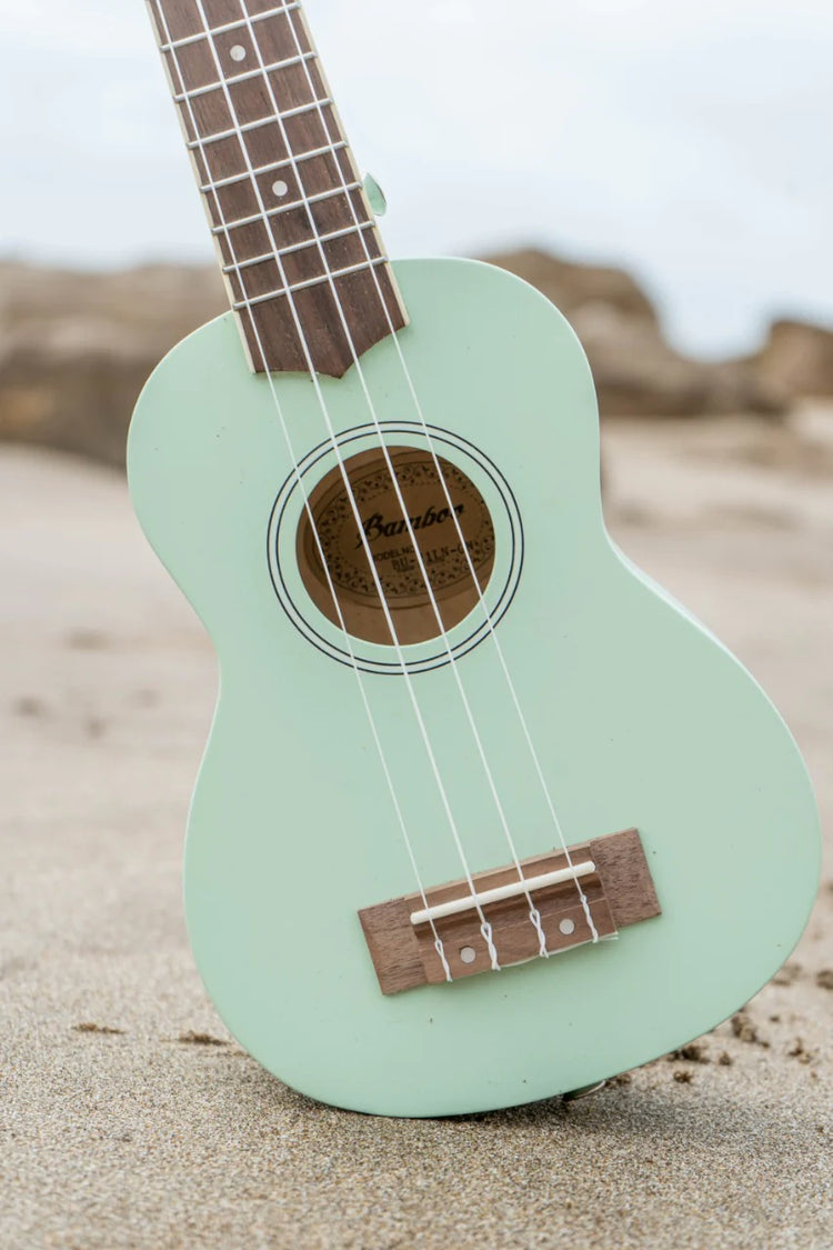 Ukelele soprano Bamboo U-21-LGN verde claro