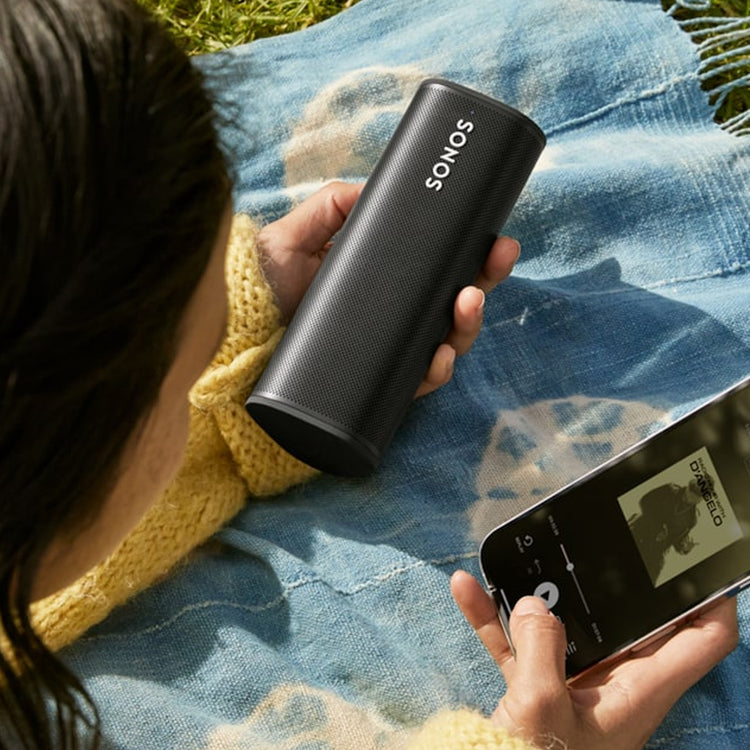 Bocina Sonos waterproof portátil ROAM BLACK negra